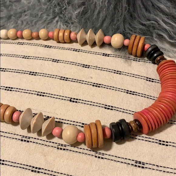 🌼 Antique Wood Beaded Necklace - 60s 🌼 - Picture 5 of 6